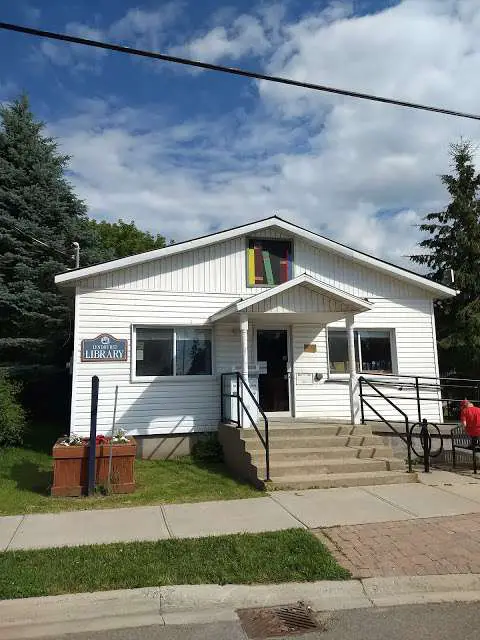Leeds And The Thousand Island Public Library - Lyndhurst Branch